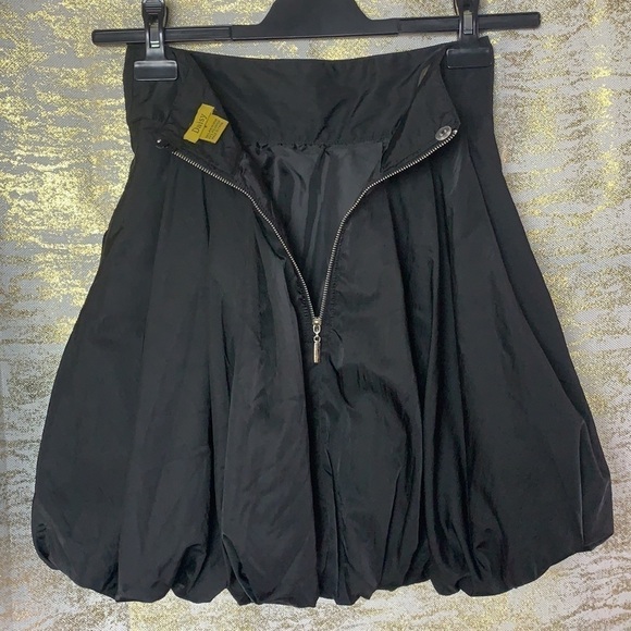 DAISY Black Satin Bubble Hem Mini Skirt Size S - Picture 5 of 9